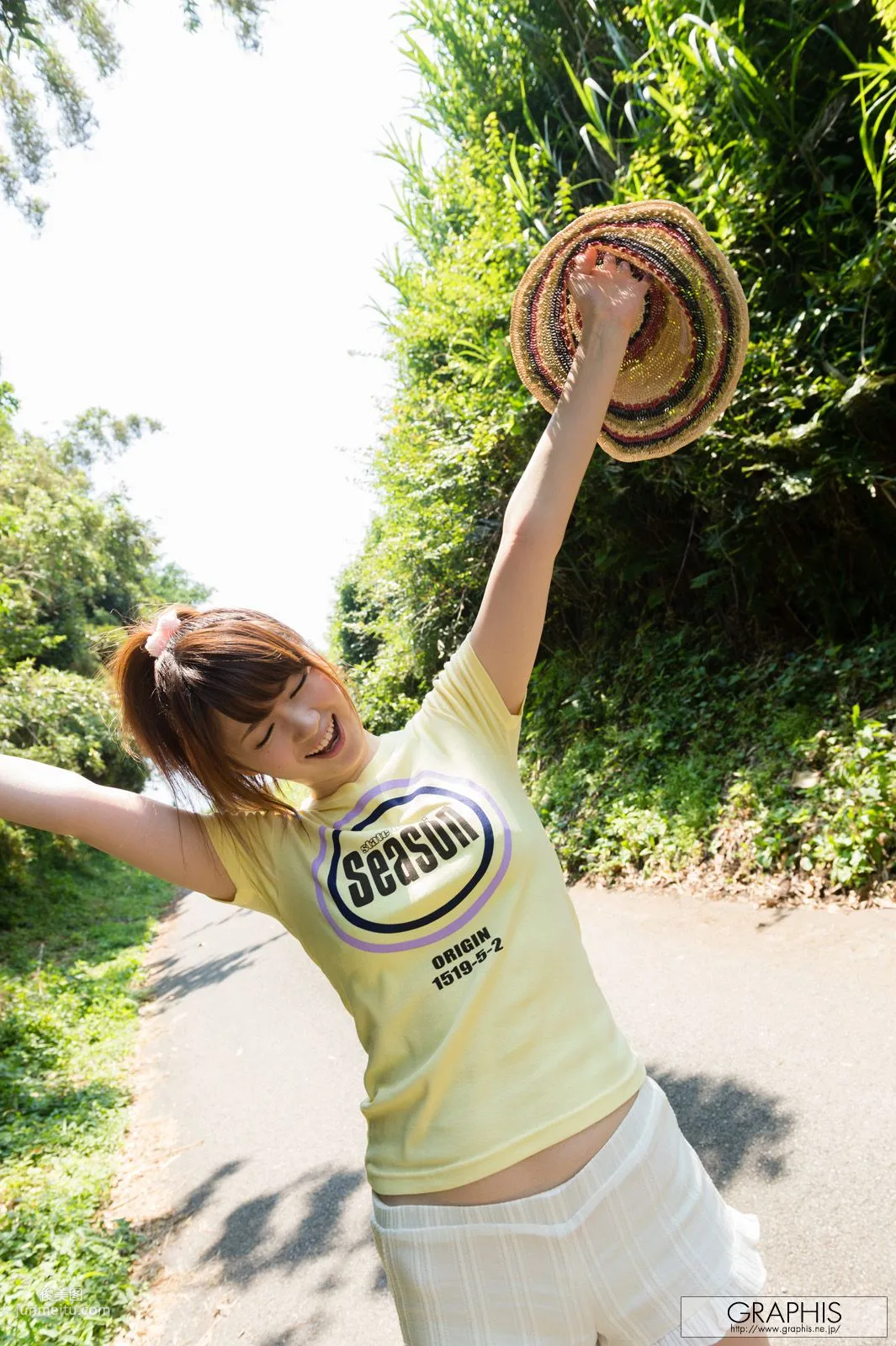 Yui Nishikawa: Graphis First Gravure photo 14
