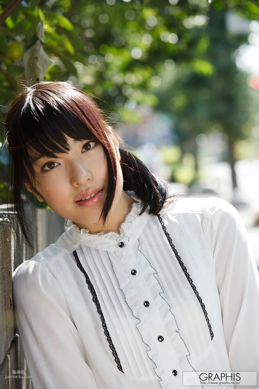 由愛可奈《Further Growth》》 [Graphis] Special Contents 寫真集 12