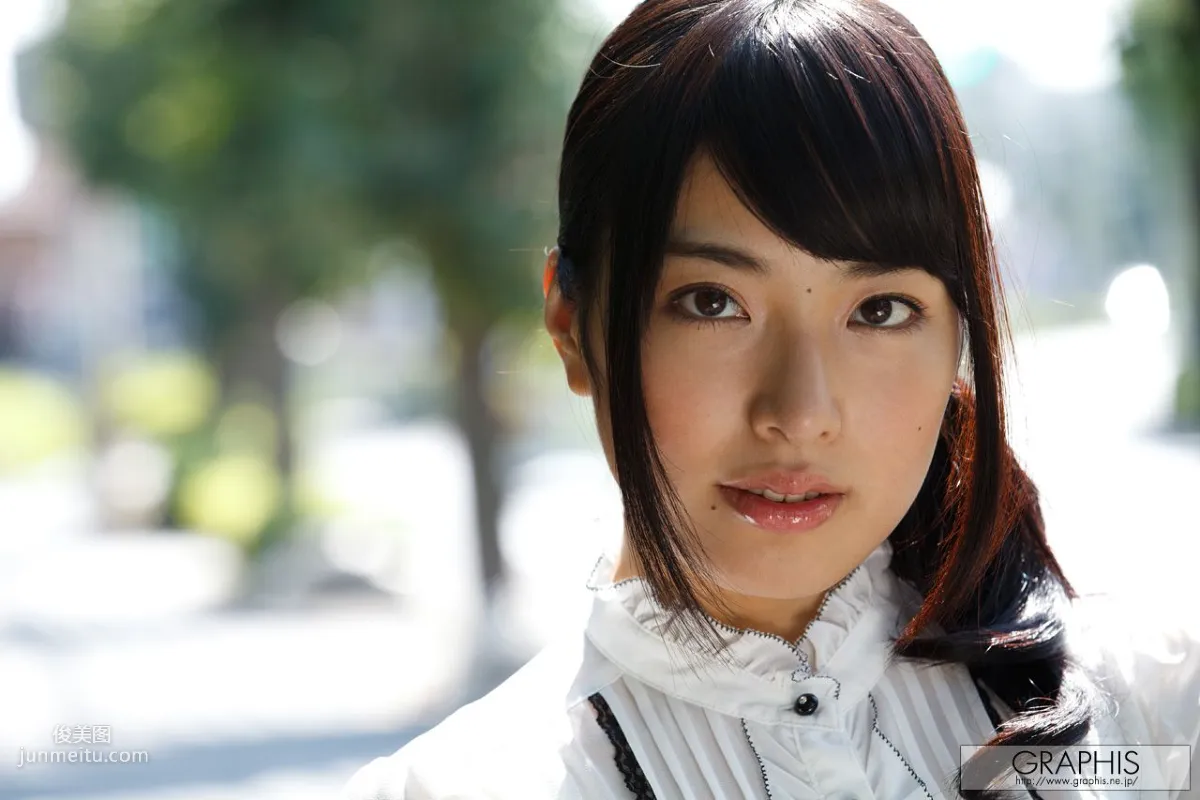 由愛可奈《Further Growth》》 [Graphis] Special Contents 寫真集 10