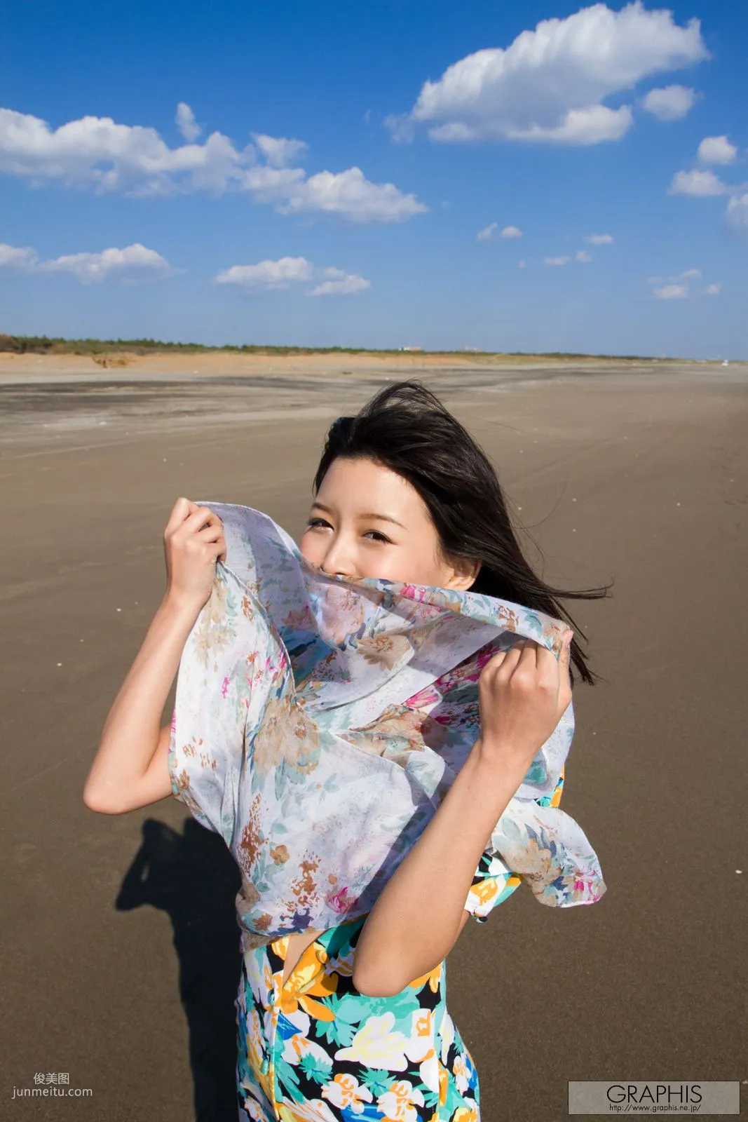 葵つかさ/葵司《Careless Grace》 [Graphis] Gals 寫真集 3