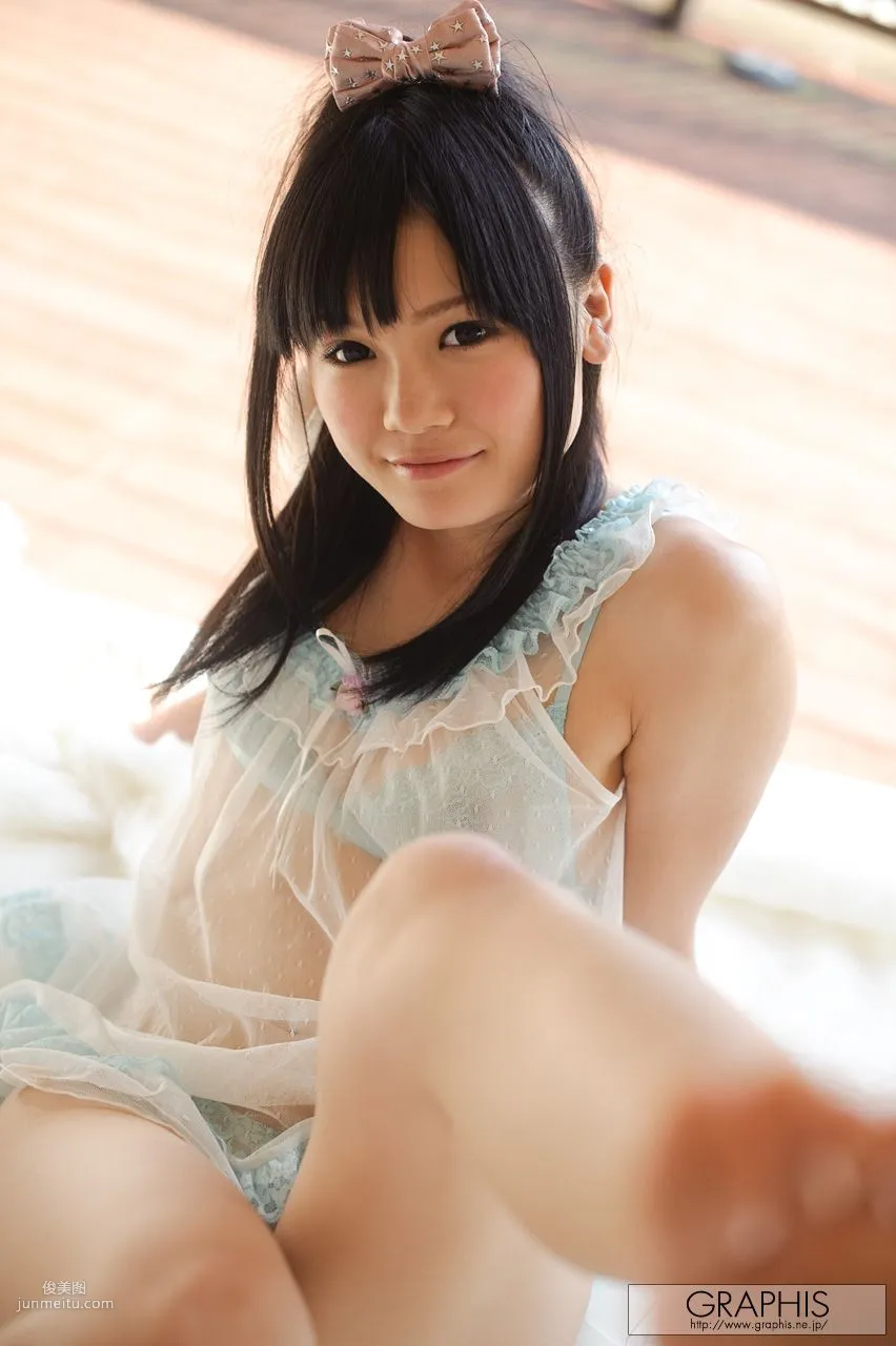 Ai Eikura: Graphis First Gravure photo 35