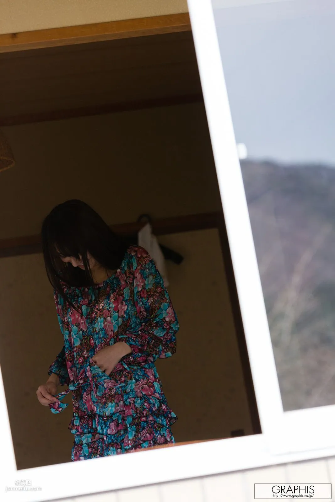 香西咲《Footloose》 [Graphis] Gals 寫真集 8