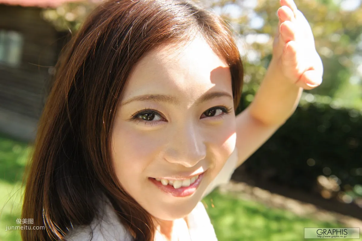 Madoka Hitomi [Graphis] First Gravure, First Nude Girl Photo Set photo 3
