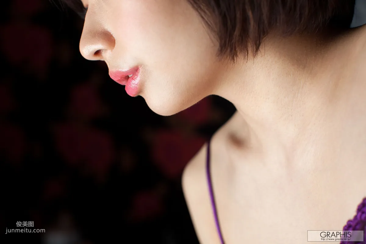 Rika Mari: Graphis First Gravure photo 22