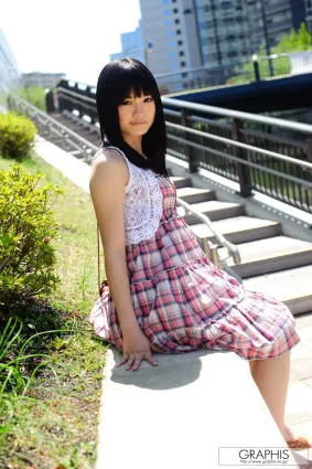 榮倉あい/榮倉愛 [Graphis] First Gravure 初脫ぎ娘 寫真集