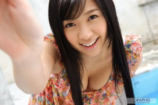 小倉奈奈《O-GU-NA-NA》 [Graphis] Special Contents 寫真集