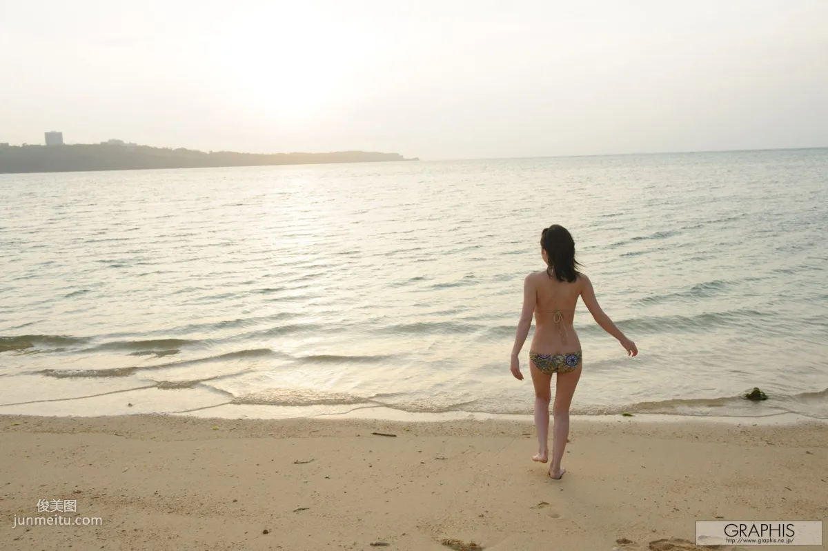 Aimi Yoshikawa 'Double Venus' [Graphis] Gals Photo Set photo 24