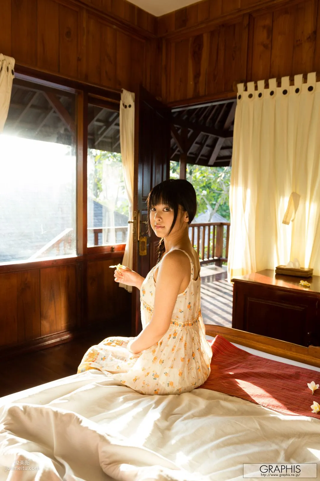 Mayu Sato: Graphis First Gravure photo 14