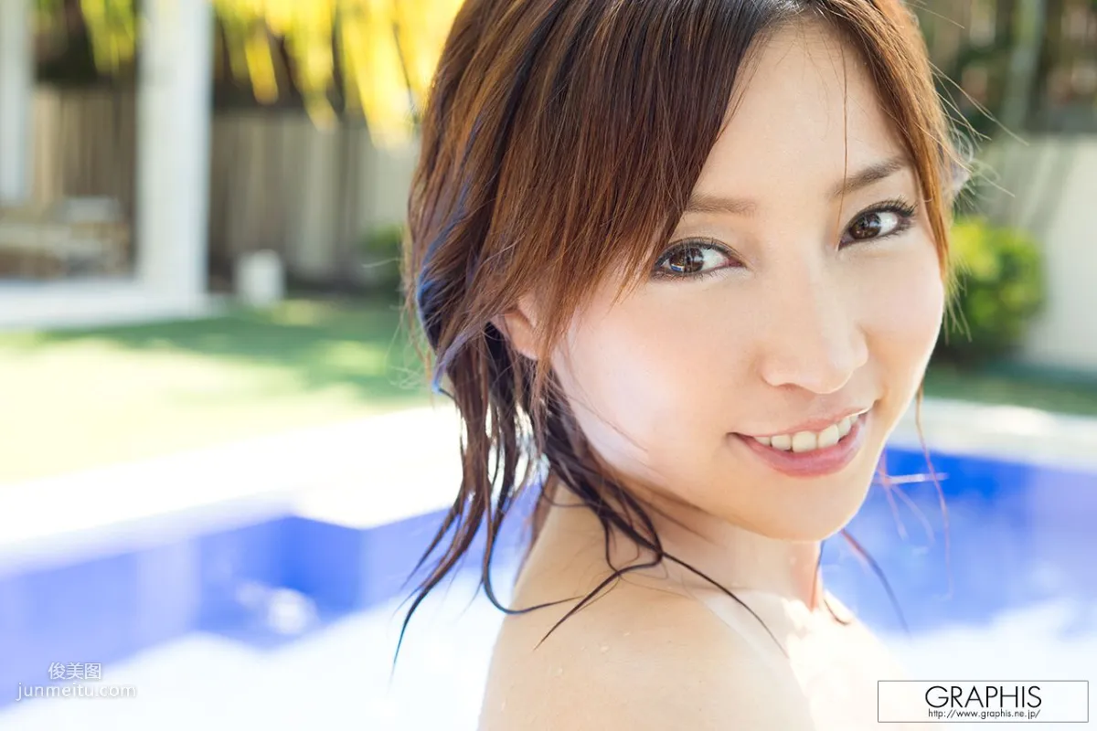 Ayumi Shimada: Graphis First Gravure photo 11