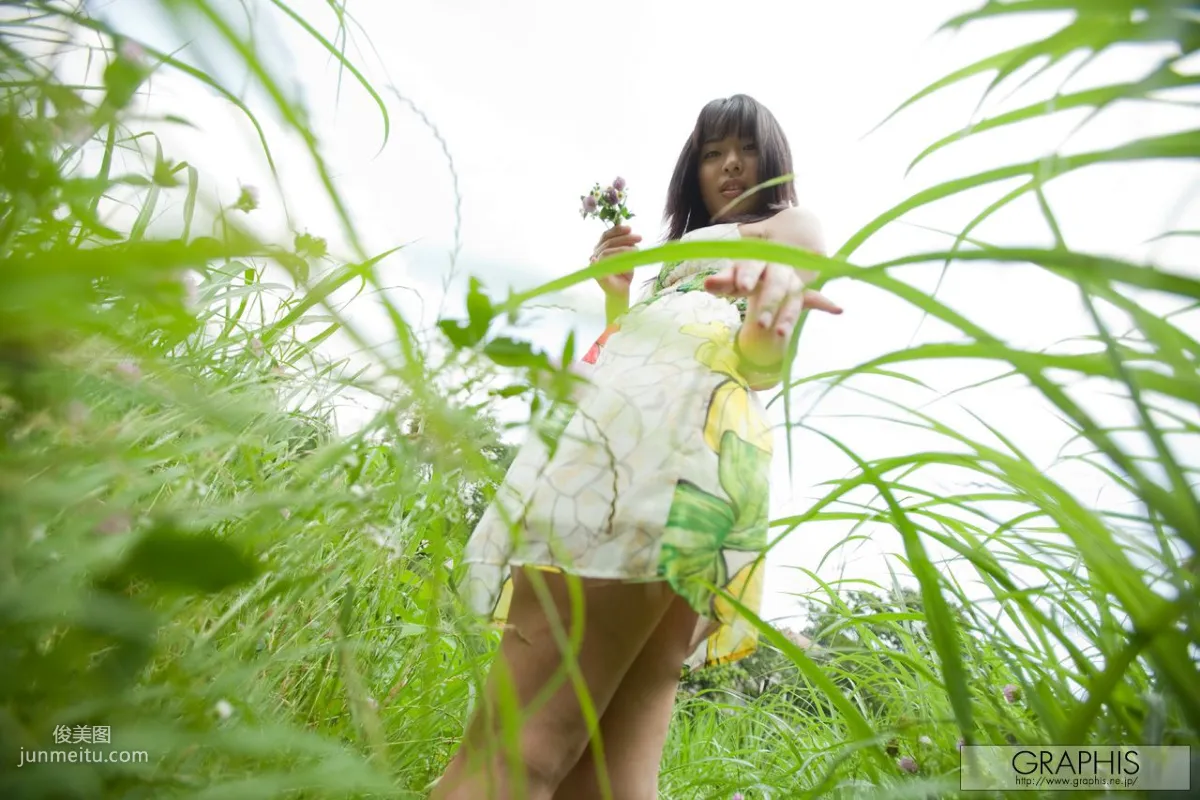 由爱可奈《The More Radical》 [Graphis] Gals 写真集10