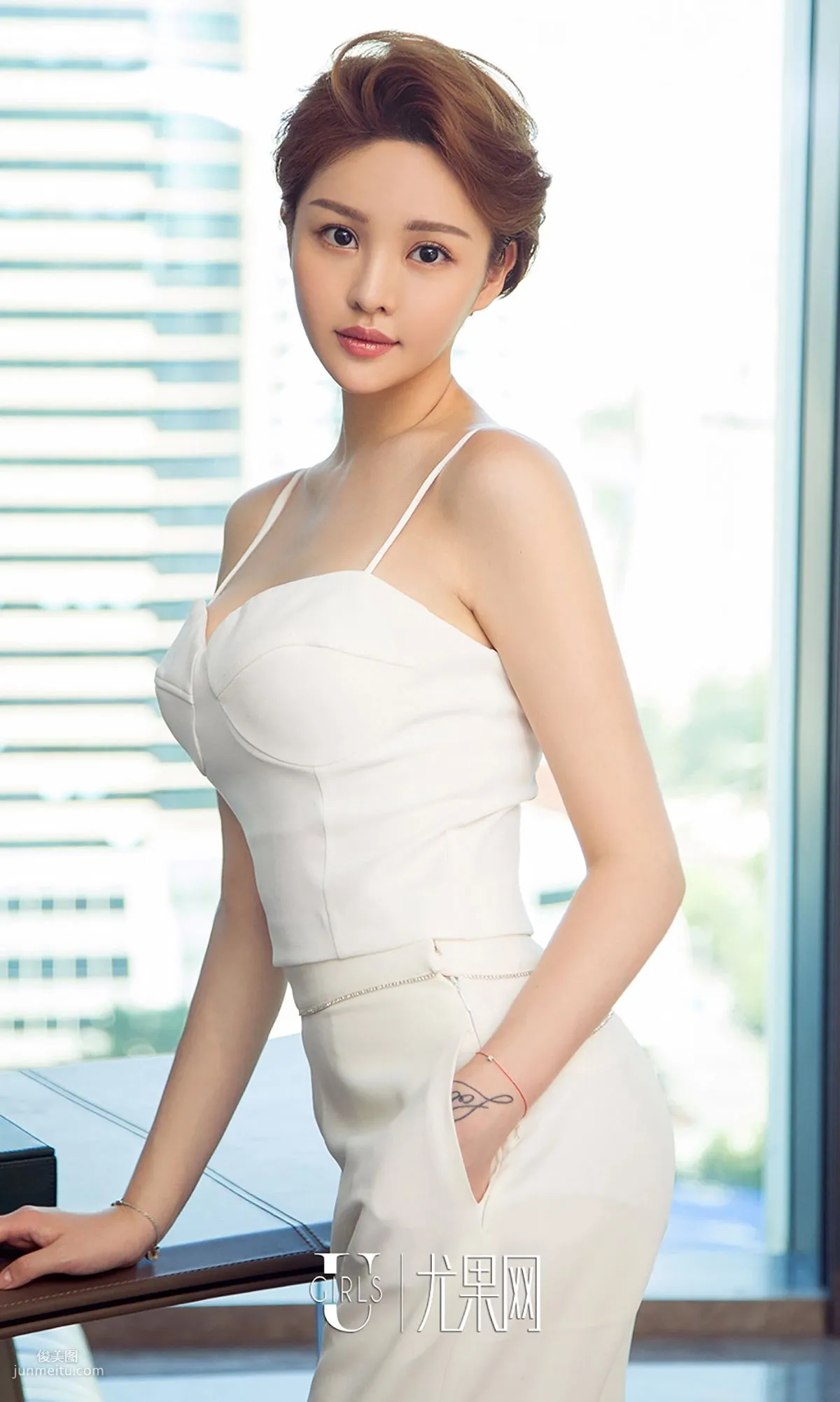 Bai Pangzi《White and White》 [Ugirls App] No.758 Photo Set photo 5