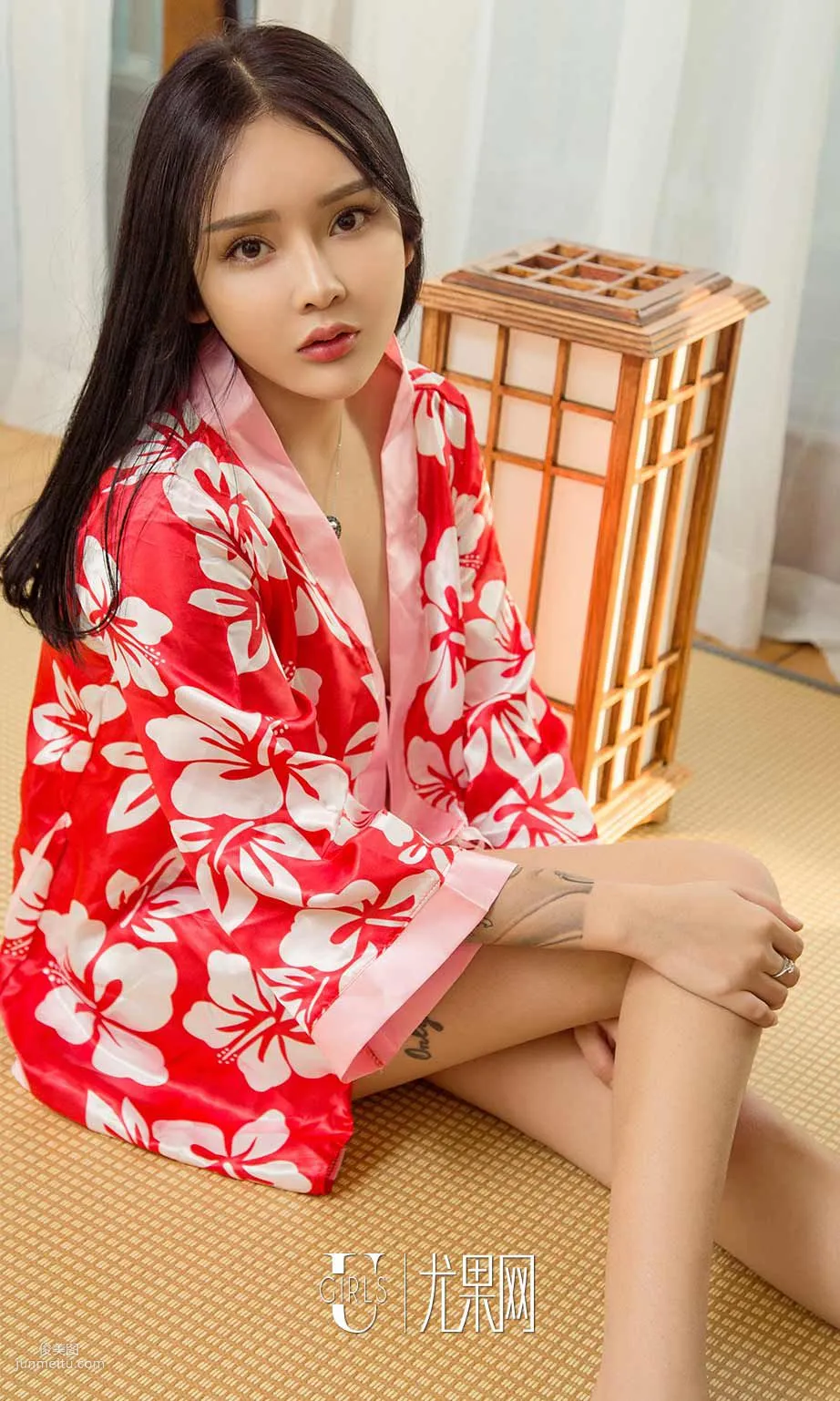 妥妥《花臀警花》 [尤果圈] No.662 寫真集 6