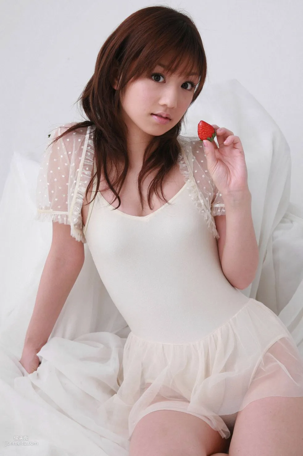[Wanibooks] NO.33 Yuko Ogura Yuko Ogura Photo Set photo 27
