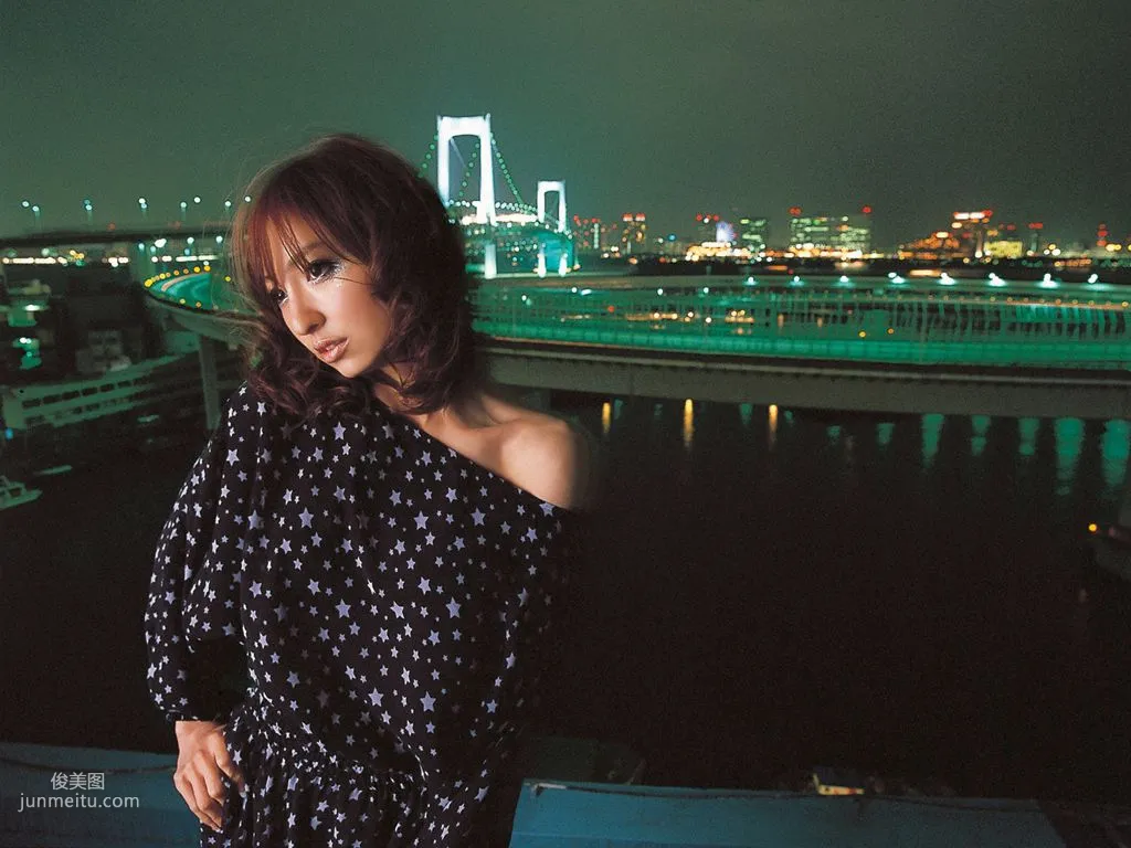 [Wanibooks] NO.51 Mariko Shinoda 篠田麻里子 写真集12