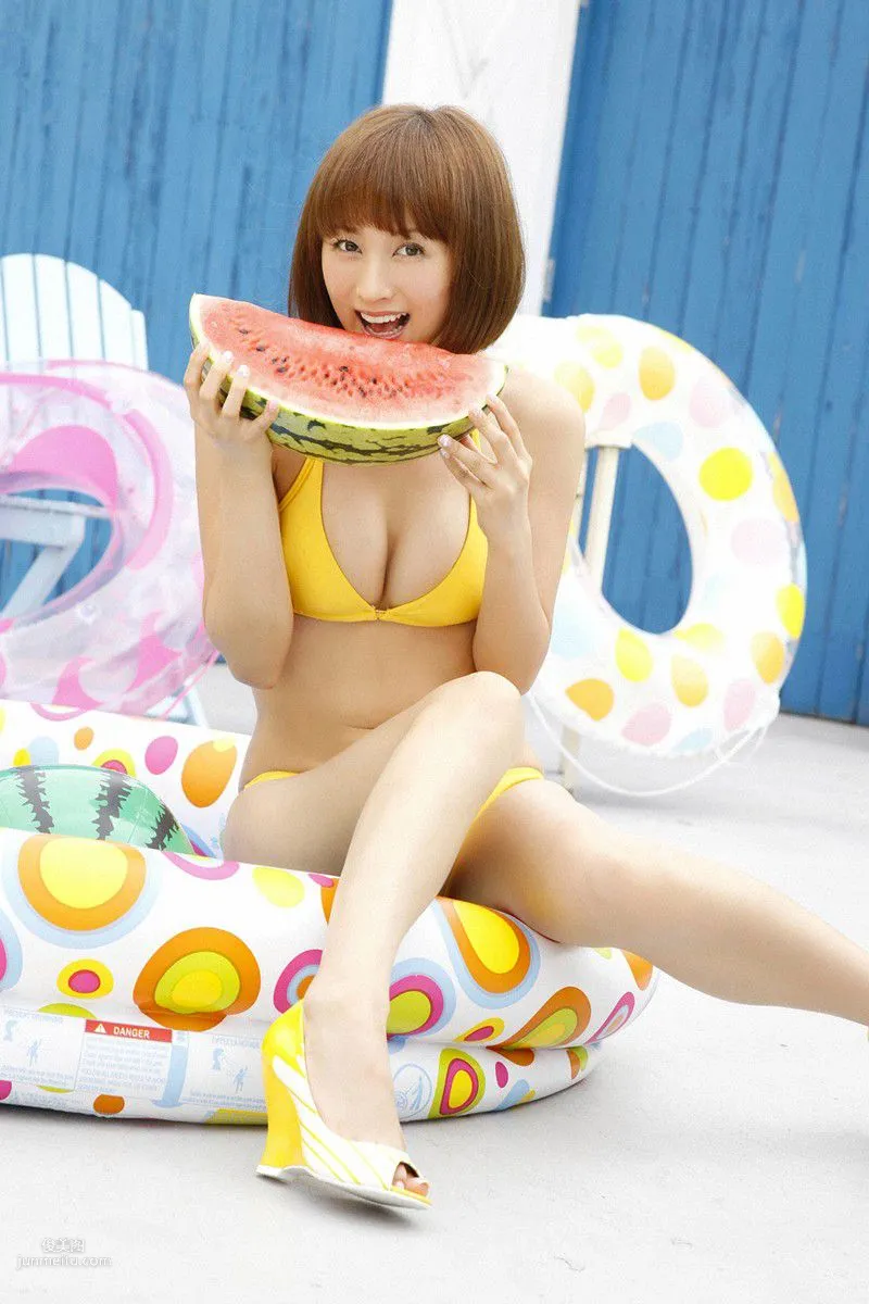[Wanibooks] NO.77 Ayaka Komatsu 小松彩夏 写真集1