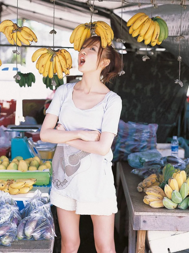 [Wanibooks] NO.51 Mariko Shinoda 篠田麻里子 写真集78