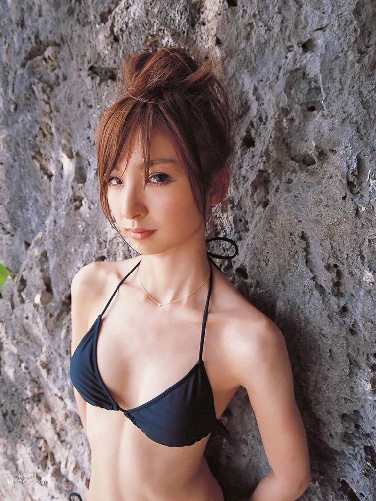 [Wanibooks] NO.51 Mariko Shinoda 篠田麻里子 写真集13