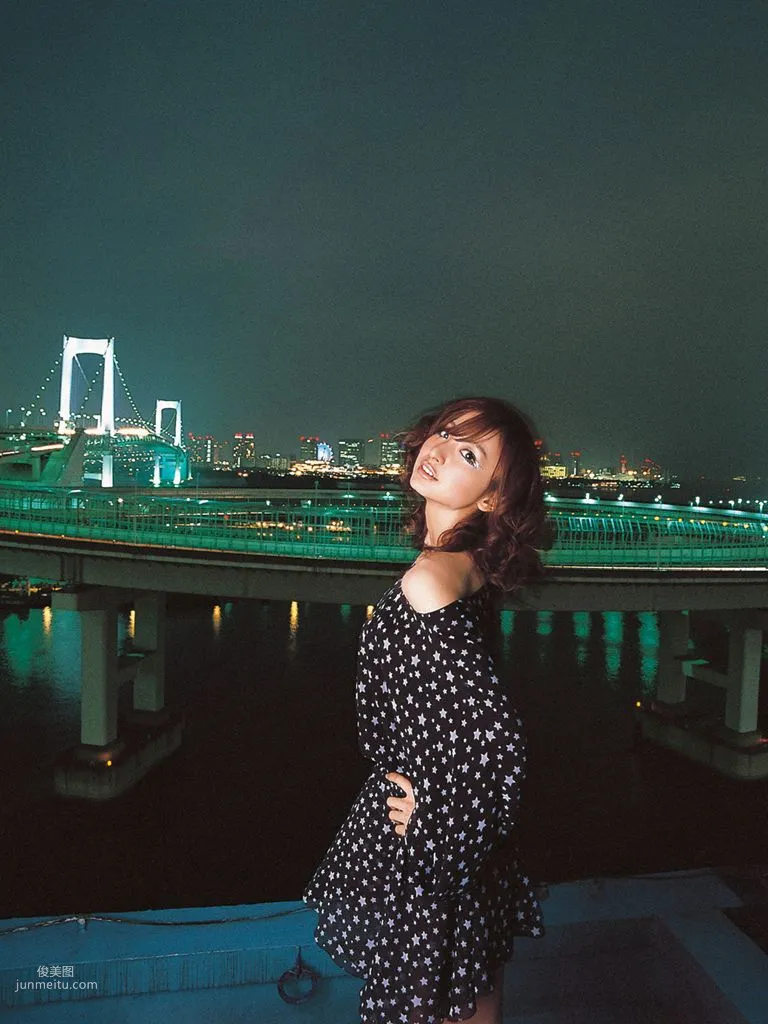 [Wanibooks] NO.51 Mariko Shinoda 篠田麻里子 写真集51