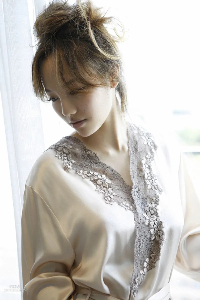 [Wanibooks] NO.78 Nana Tanimura 谷村奈南 写真集1