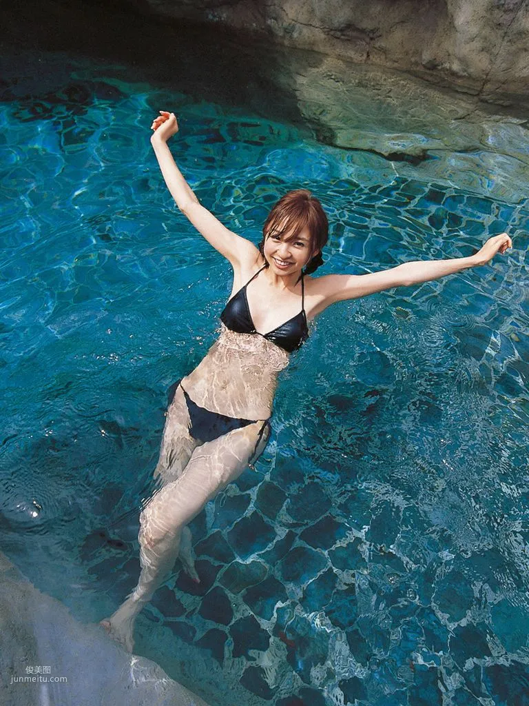 [Wanibooks] NO.51 Mariko Shinoda 篠田麻里子 写真集163