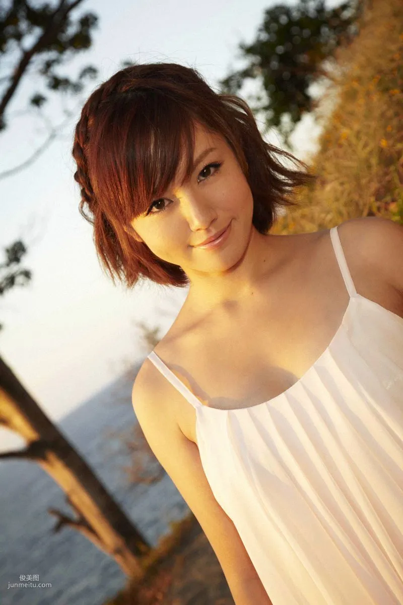 [Wanibooks] NO.83 Sayaka Isoyama Photo Set photo 137