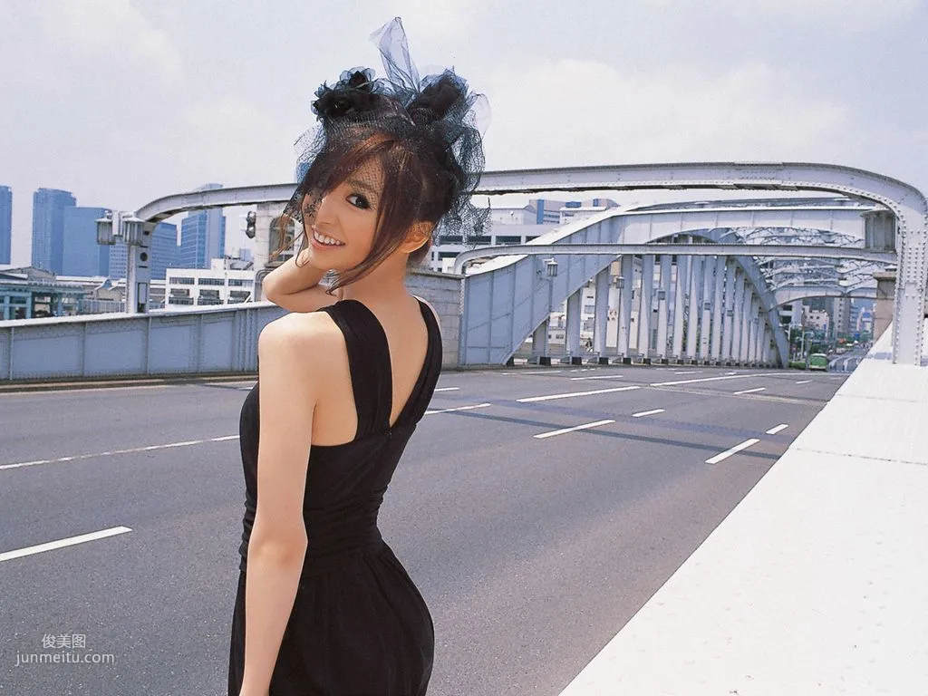 [Wanibooks] NO.51 Mariko Shinoda 篠田麻里子 写真集10