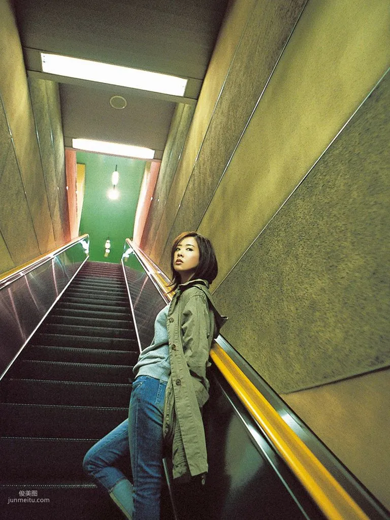 [Wanibooks] NO.50 Sayuri Iwata Photo Set photo 9