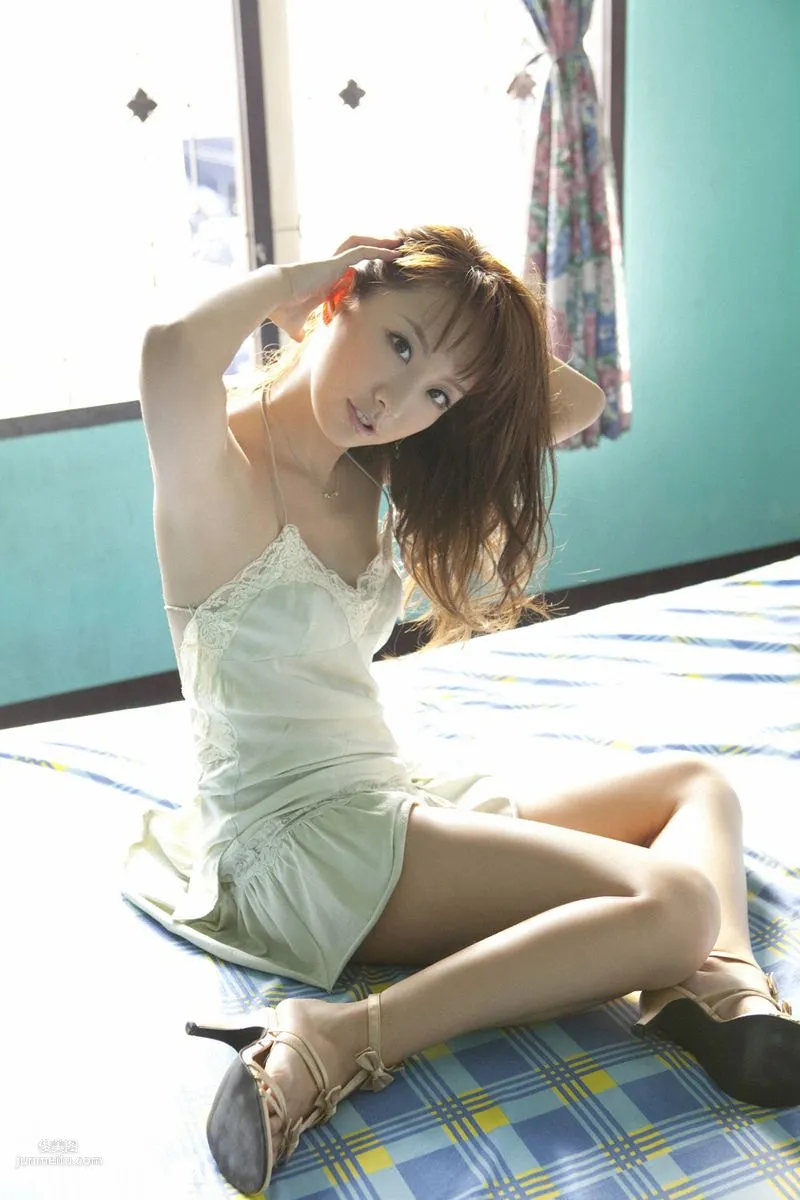 [Wanibooks] NO.70 Azusa Yamamoto 山本梓 寫真集 71