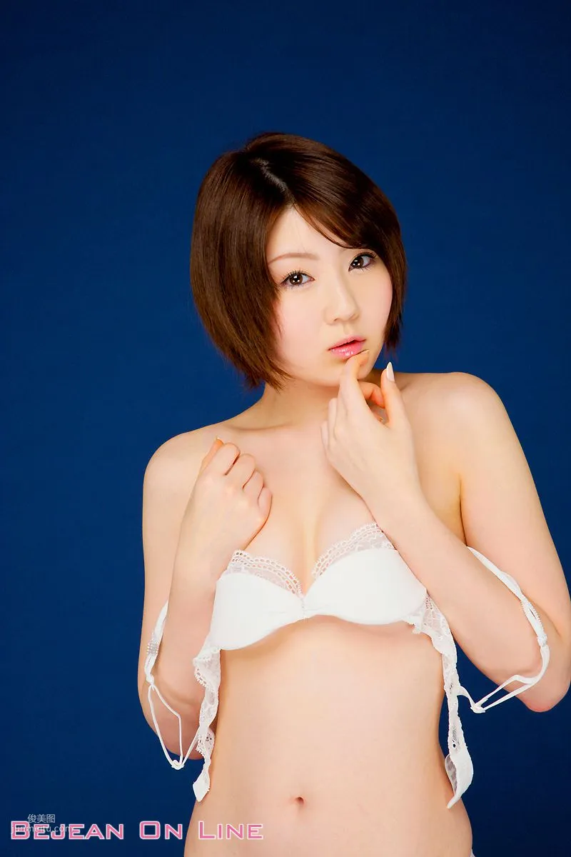 白娘隊 Kokona Fuyumi 冬海ここな [Bejean On Line] 寫真集 13
