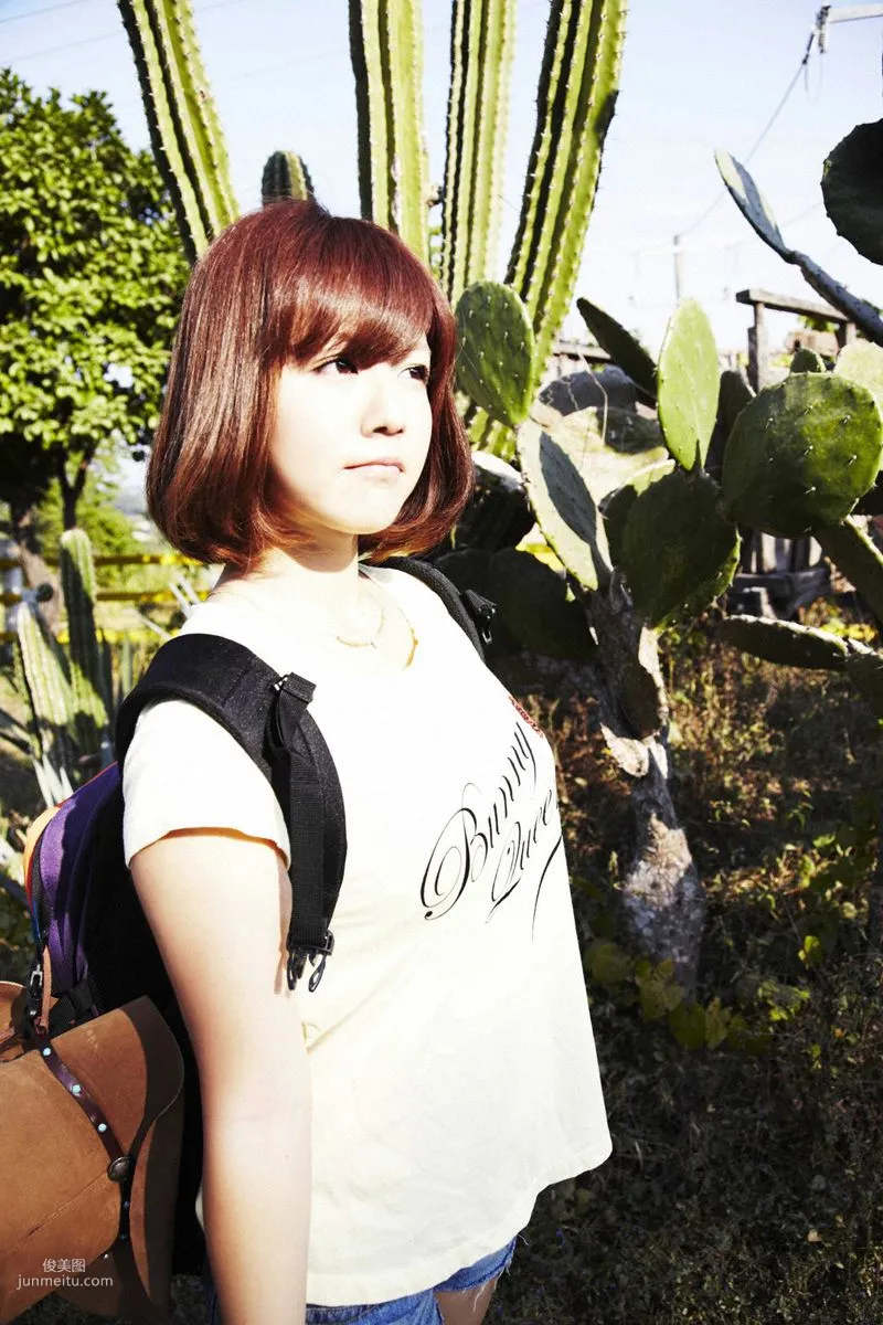 [Wanibooks] NO.83 Sayaka Isoyama Photo Set photo 6