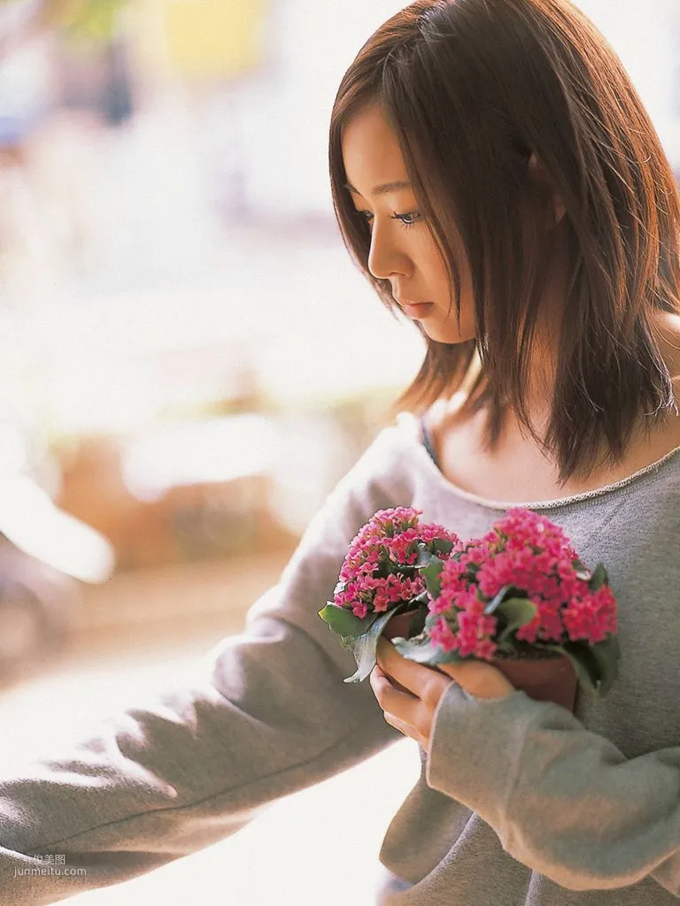 [Wanibooks] NO.50 Sayuri Iwata Photo Set photo 17
