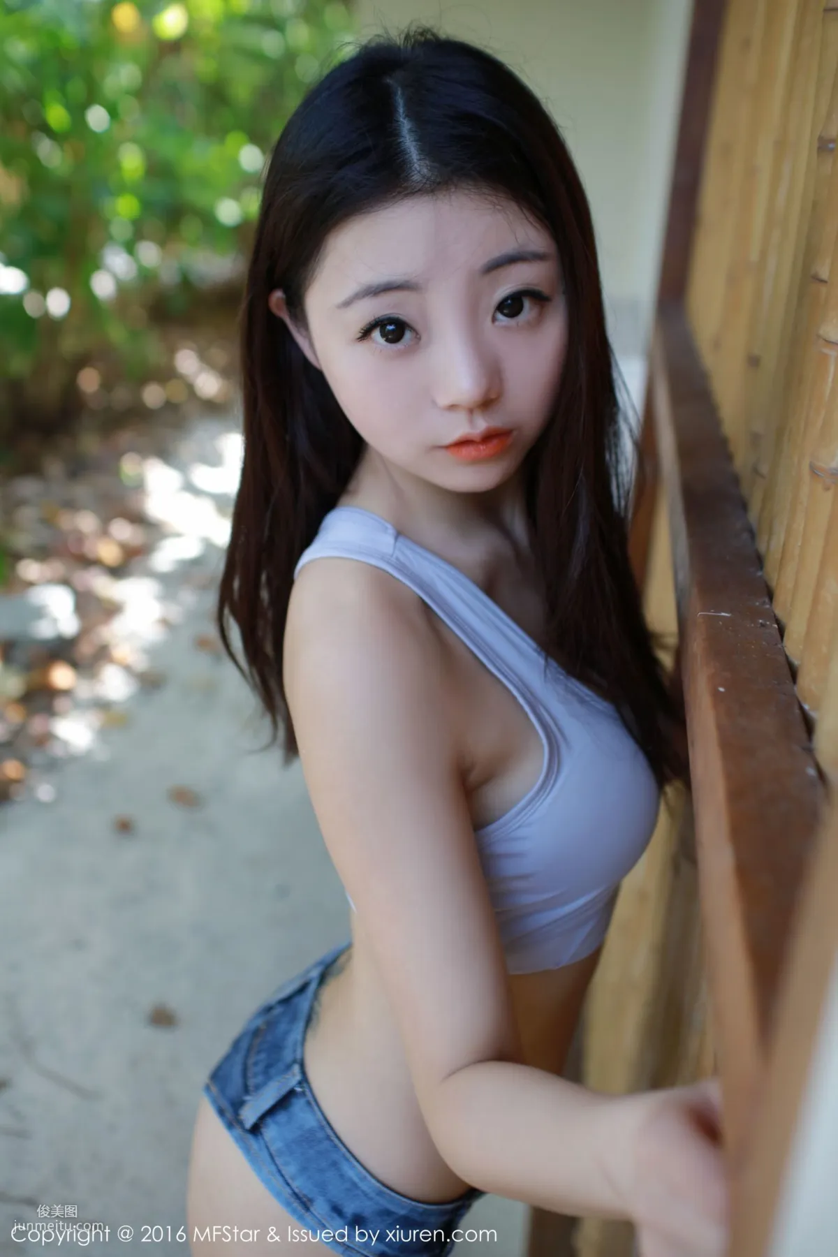 She Beila bella, Maldives Travel Shoot School Swimsuit and Denim Thong [MFStar] Vol.051 Photo Set photo 50