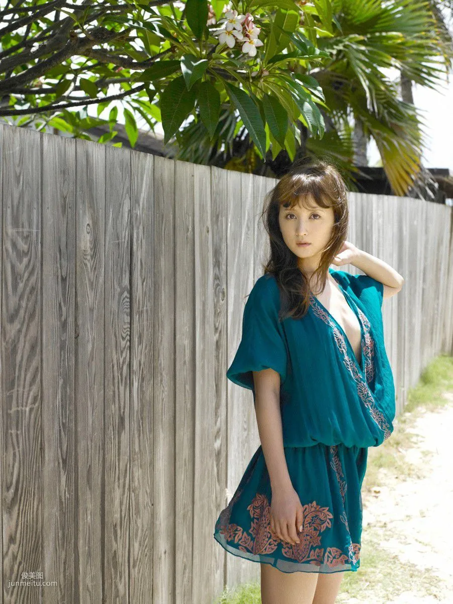 [Wanibooks] NO.102 Komatsu Ayaka 小松彩夏 写真集6