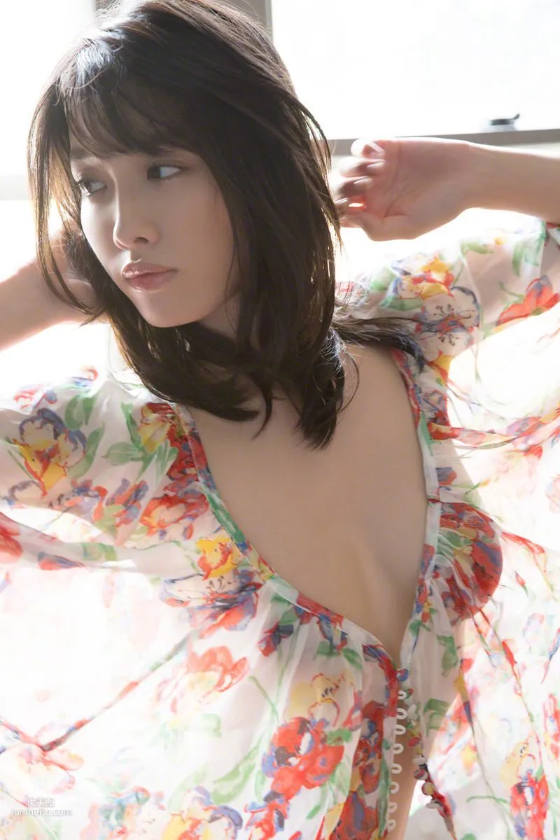 [Wanibooks] NO.127 Anna Konno 今野杏南 寫真集 78