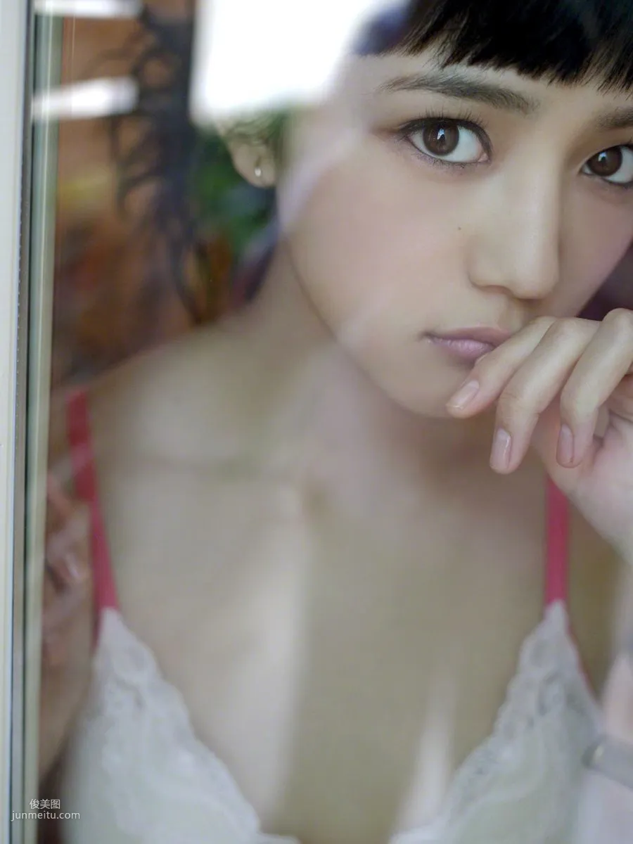 [Wanibooks] NO.132 Haruna Kawaguchi 川口春奈 写真集144