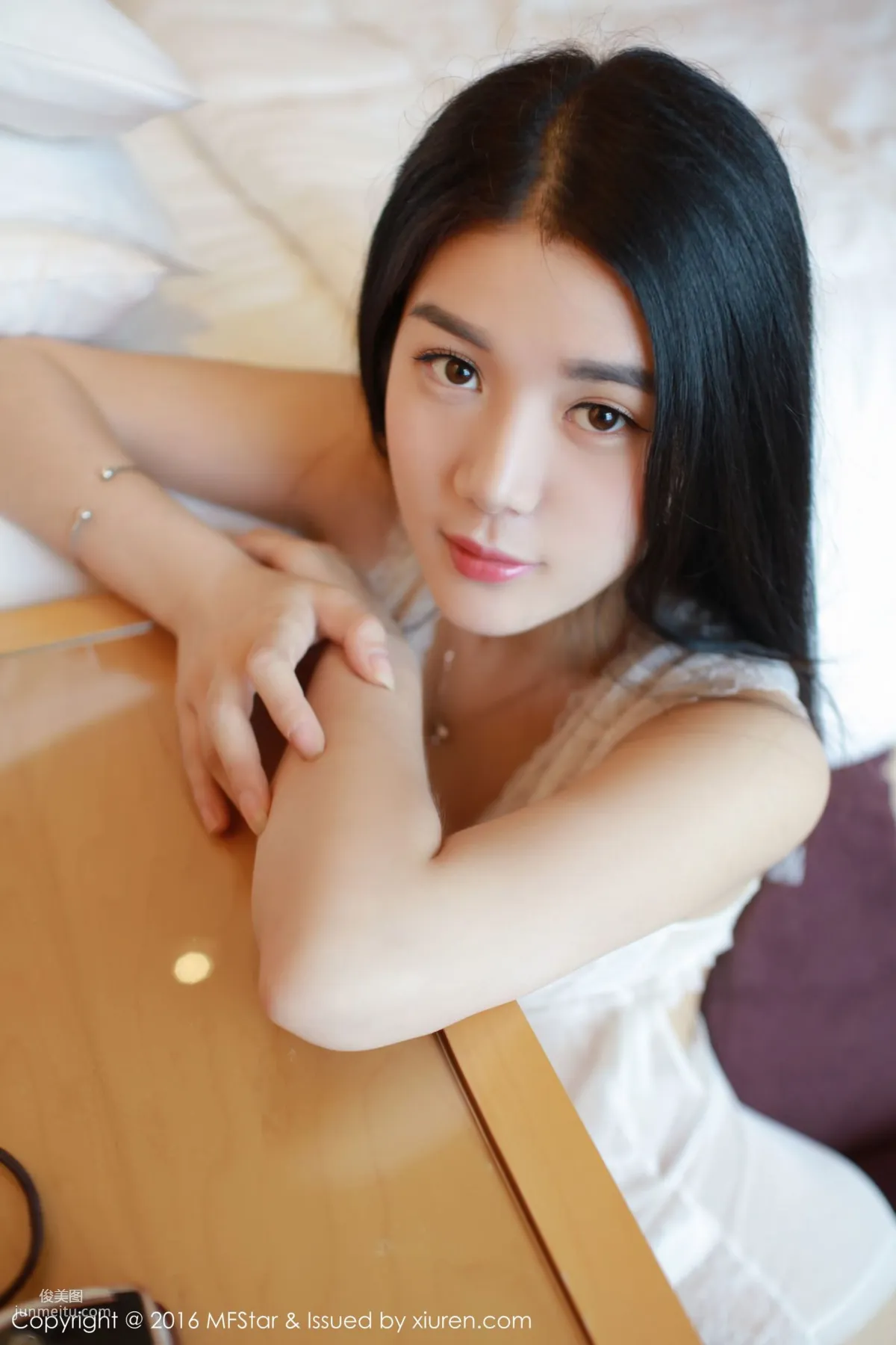 Wang Zitong Doirs, Unique Temperament, Skin Better Than Snow, Slender Waist Beauty Model [MFStar] Vol.062 Photo Set photo 2
