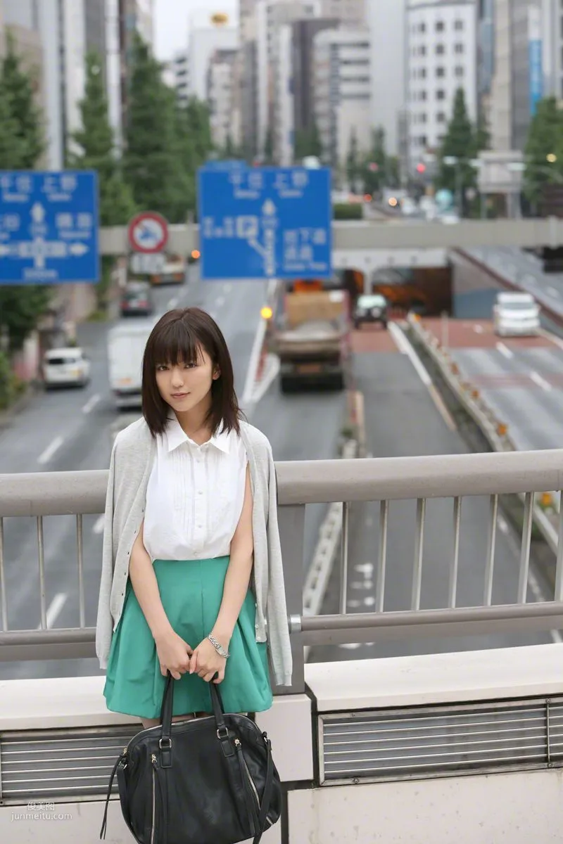 [Wanibooks] NO.131 Erina Mano 真野恵里菜 写真集9
