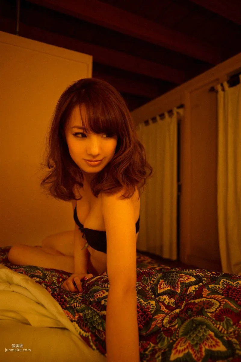 [Wanibooks] NO.106 Azusa Yamamoto 山本梓 写真集225