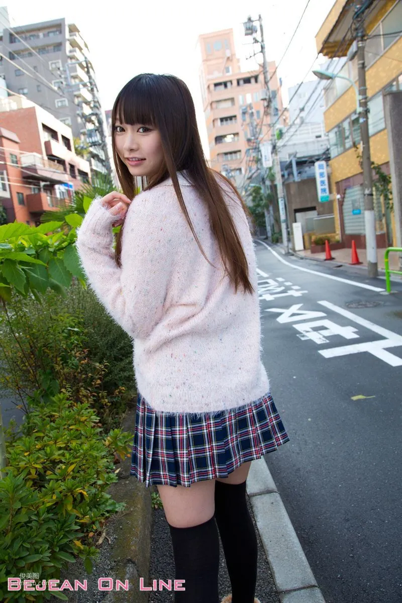 First Gravure Beauty Arina Sakita, Airi Natsume [Bejean On Line] Photo Set photo 2