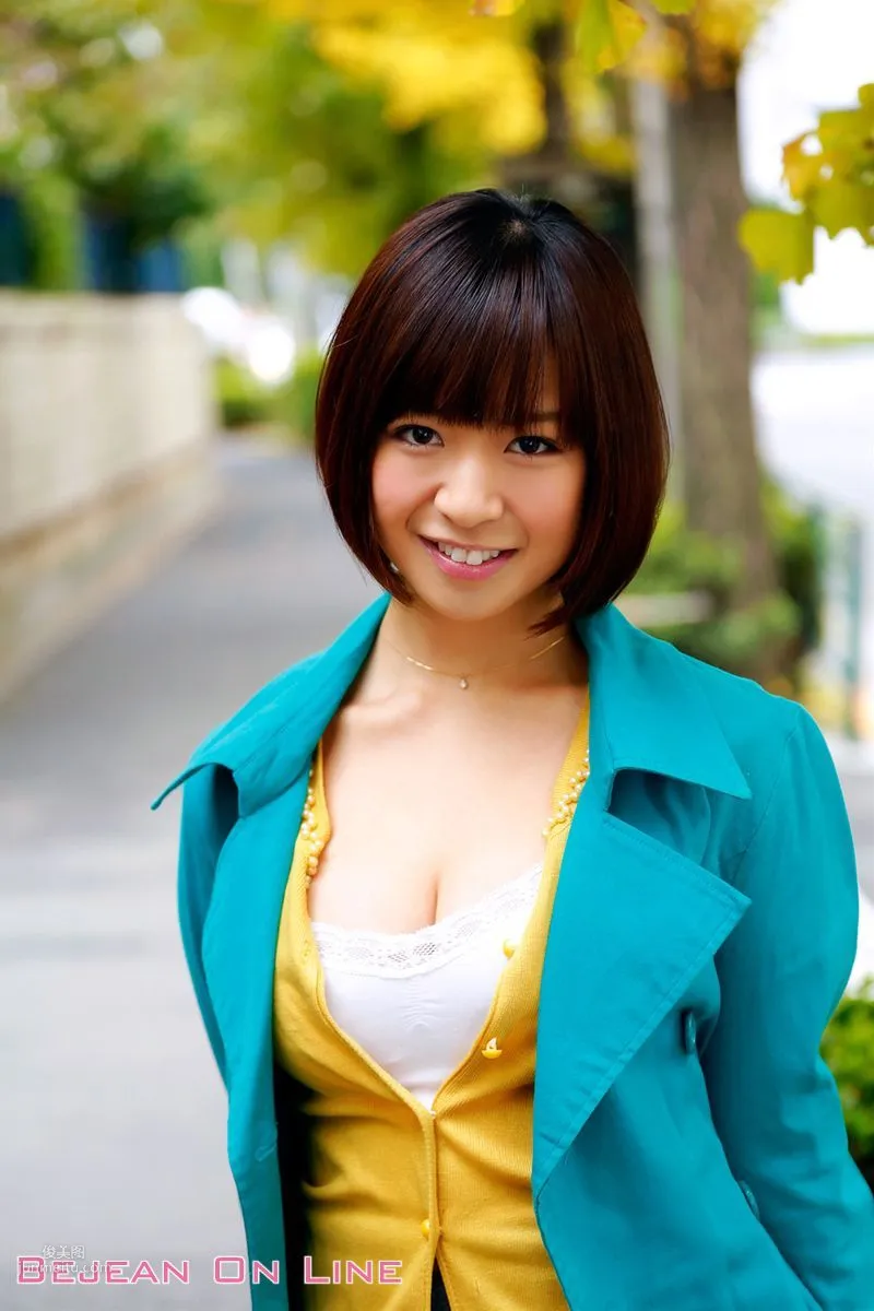 Special スペシャルグラビア Wakaba Onoue 尾上若葉 [Bejean On Line] 写真集3