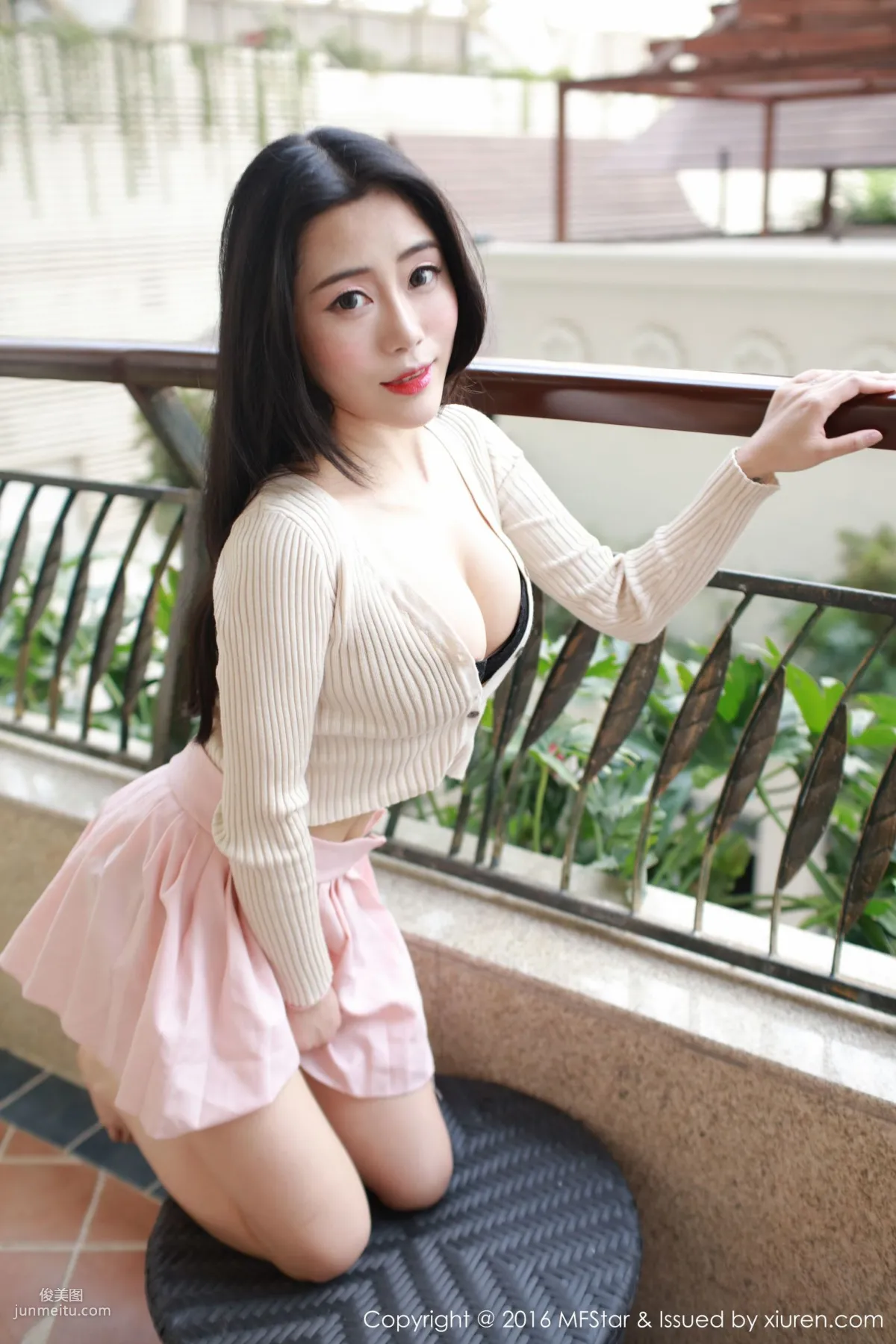Dou Douliang Youlina, 3 Sets of Different Style Outfits [MFStar] Vol.048 Photo Set photo 43