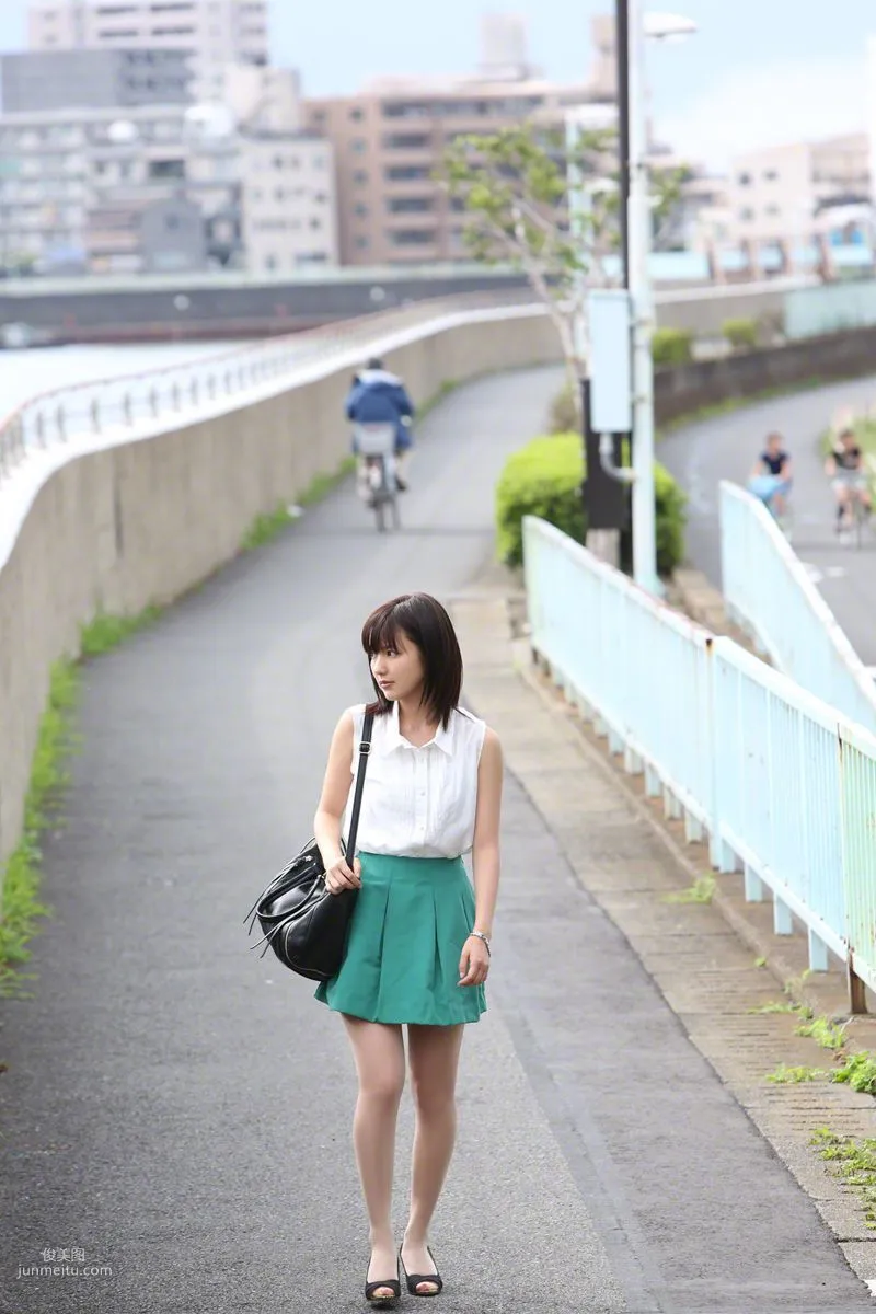 [Wanibooks] NO.131 Erina Mano 真野恵里菜 写真集4