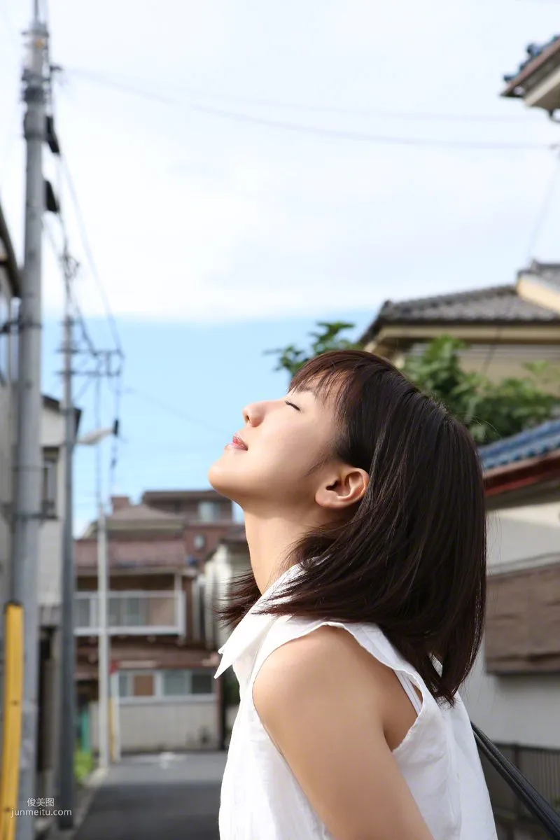 [Wanibooks] NO.131 Erina Mano 真野恵里菜 写真集2