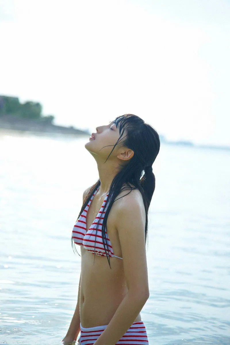 [Wanibooks] NO.100 Haruna Kawaguchi 川口春奈 写真集139