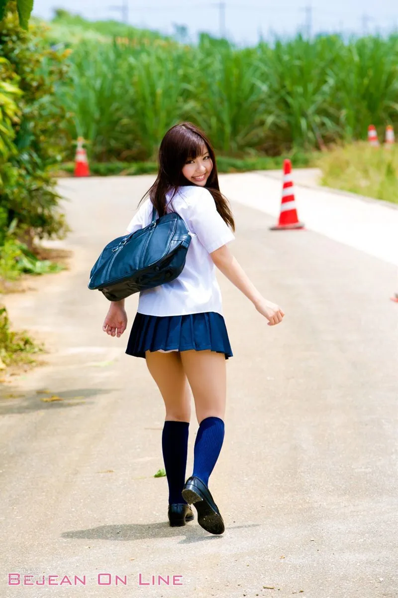 Special スペシャルグラビア 葉山めい/叶山芽衣 [Bejean On Line] 写真集2