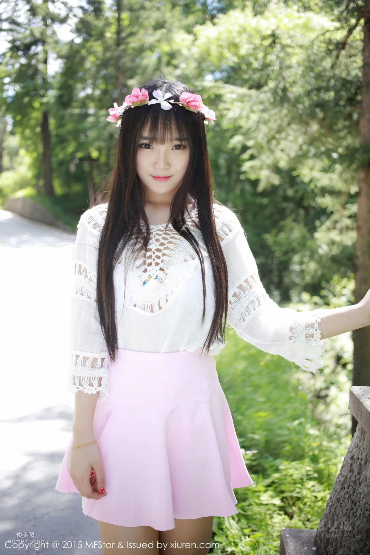 Xiayao baby, Jiuzhaigou Travel Shoot Bathtub Temptation + Fresh Outdoor Shoot [MFStar] Vol.015 Photo Set photo 25