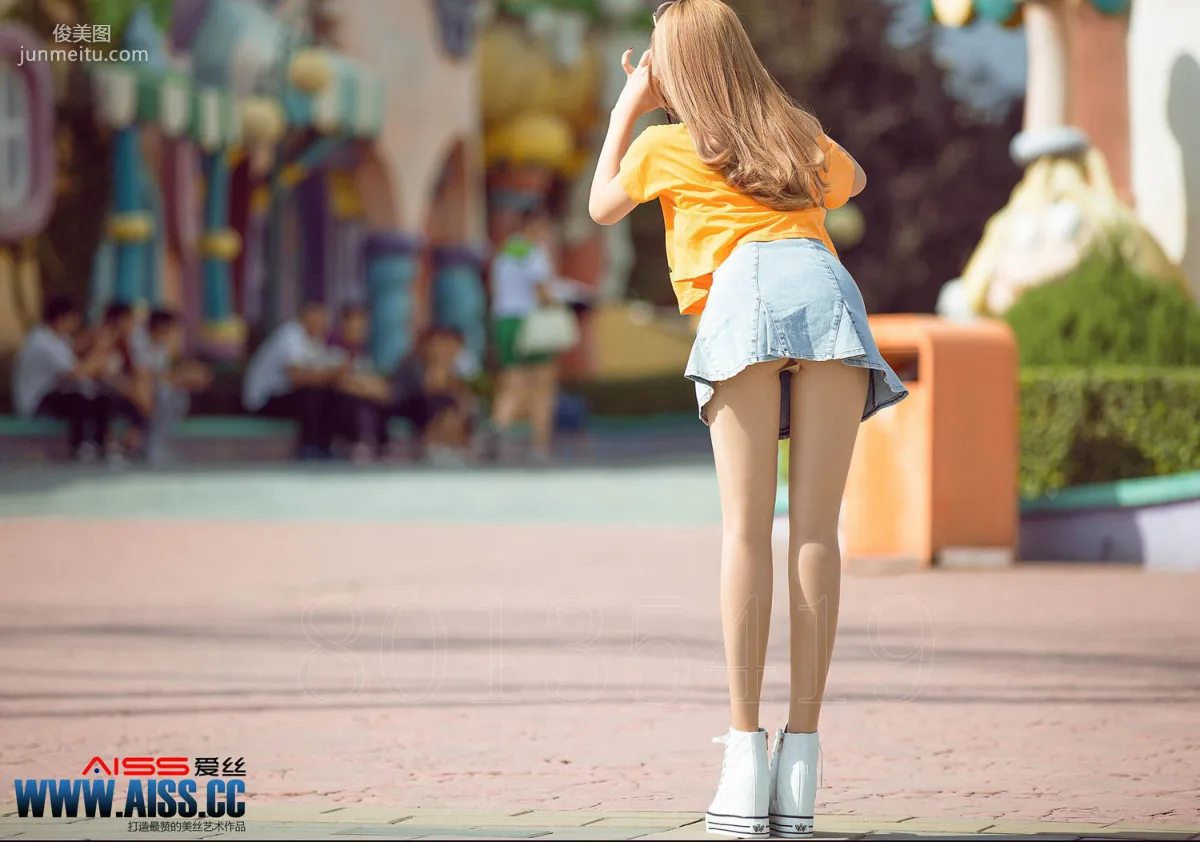 何冉《何冉的假期》 [AISS爱丝] 写真集8