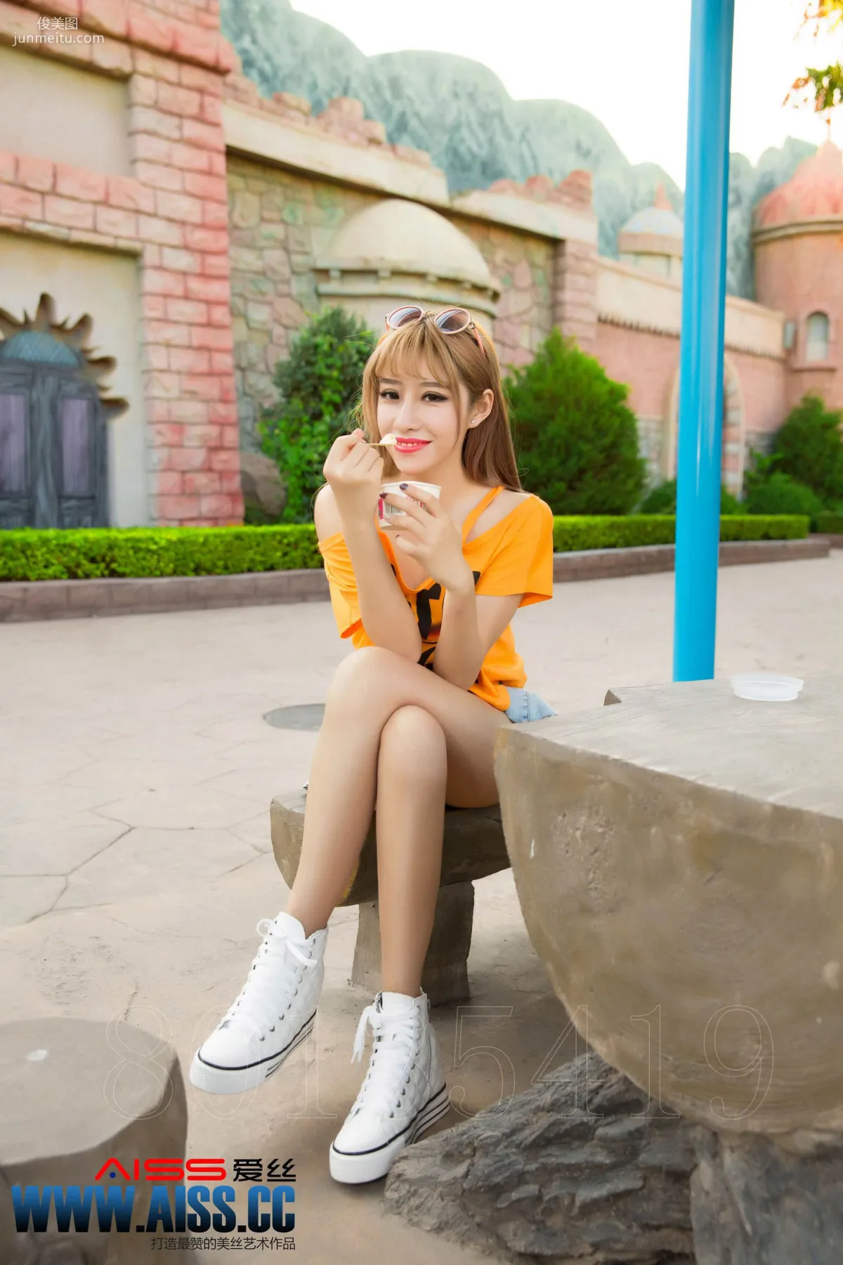何冉《何冉的假期》 [AISS爱丝] 写真集25