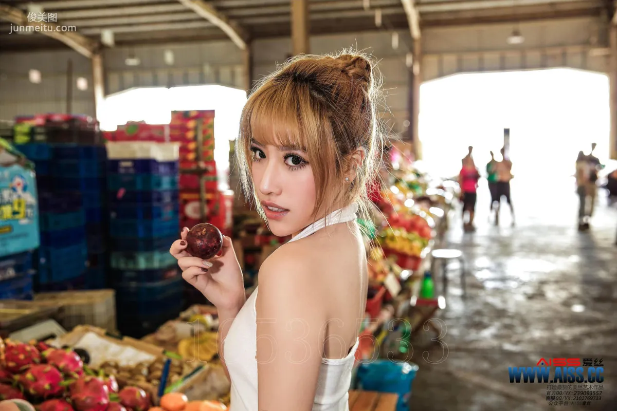 何冉《闹市&美丝》 [AISS爱丝] F6012 写真集34