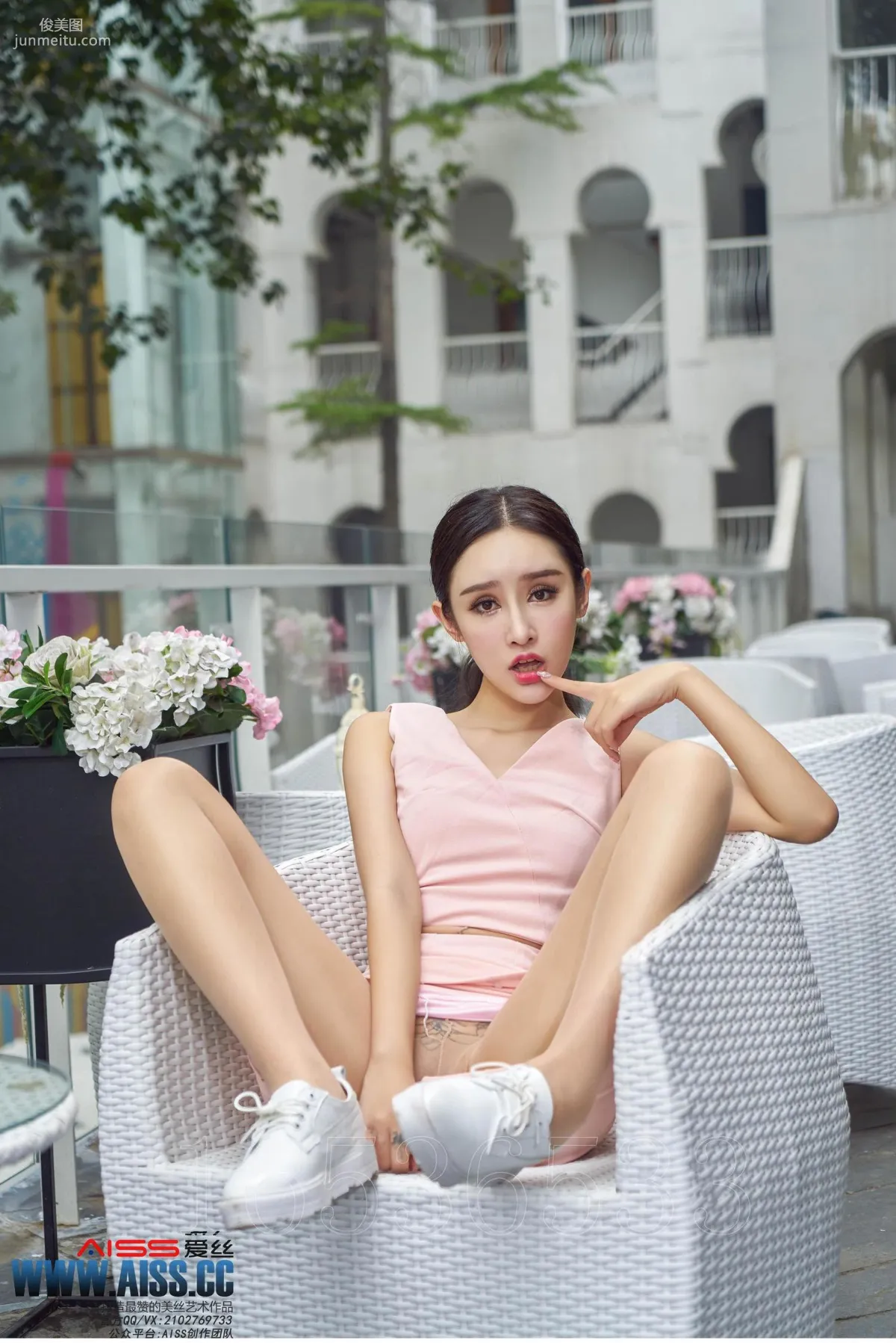欣杨《街角美人》 [AISS爱丝] F6034 写真集16